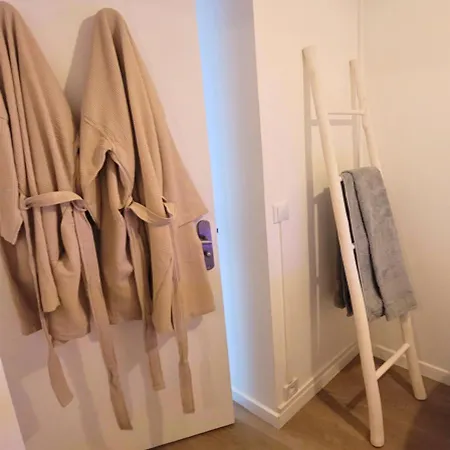 Appartement Climatise Avec Balneo, Parking Gratuit, Proche Auvers-sur-oise *